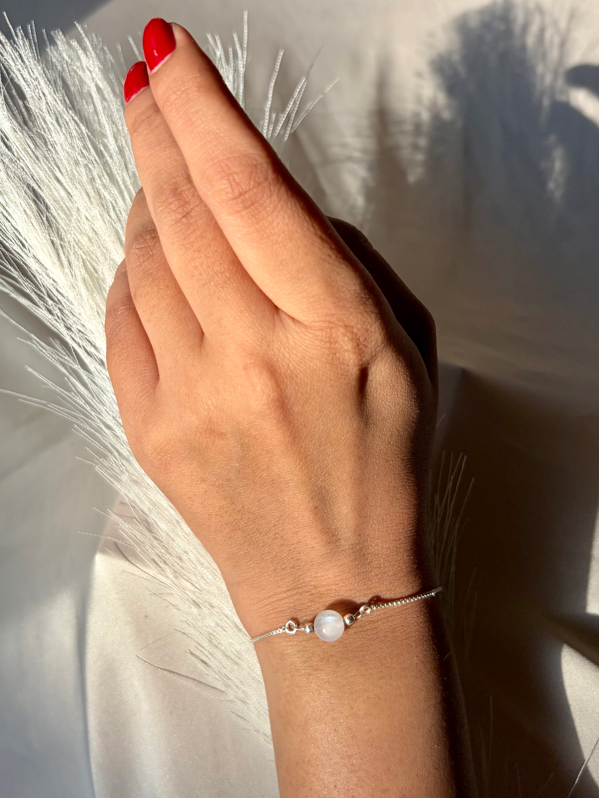 Moonstone New Beginnings Bracelet 925 Sterling Silver – House of Tarasya
