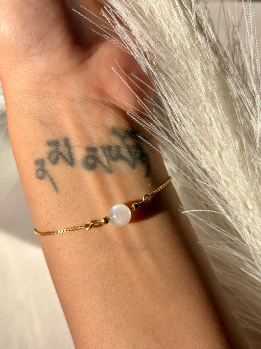 Moonstone New Beginnings Bracelet Gold Plated – House of Tarasya
