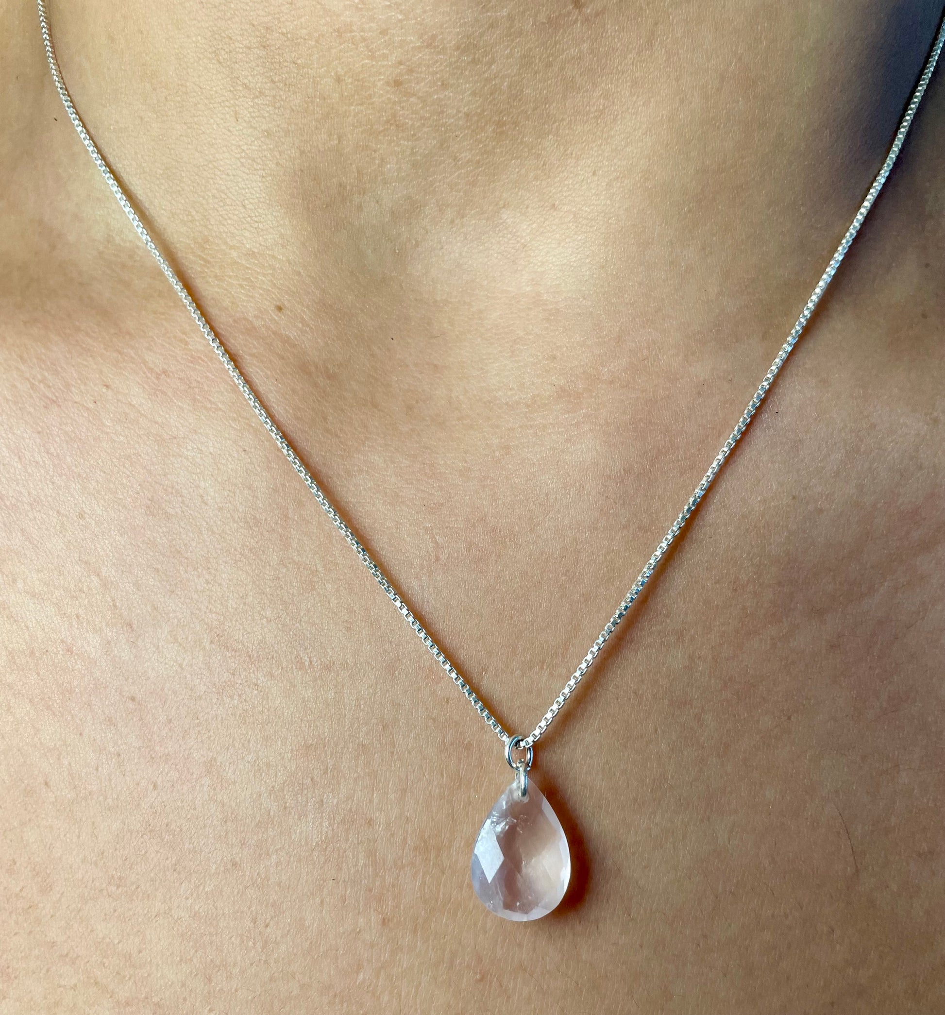 Rose Quartz Oval Necklace 925 Sterling Silver – House of Tarasya
