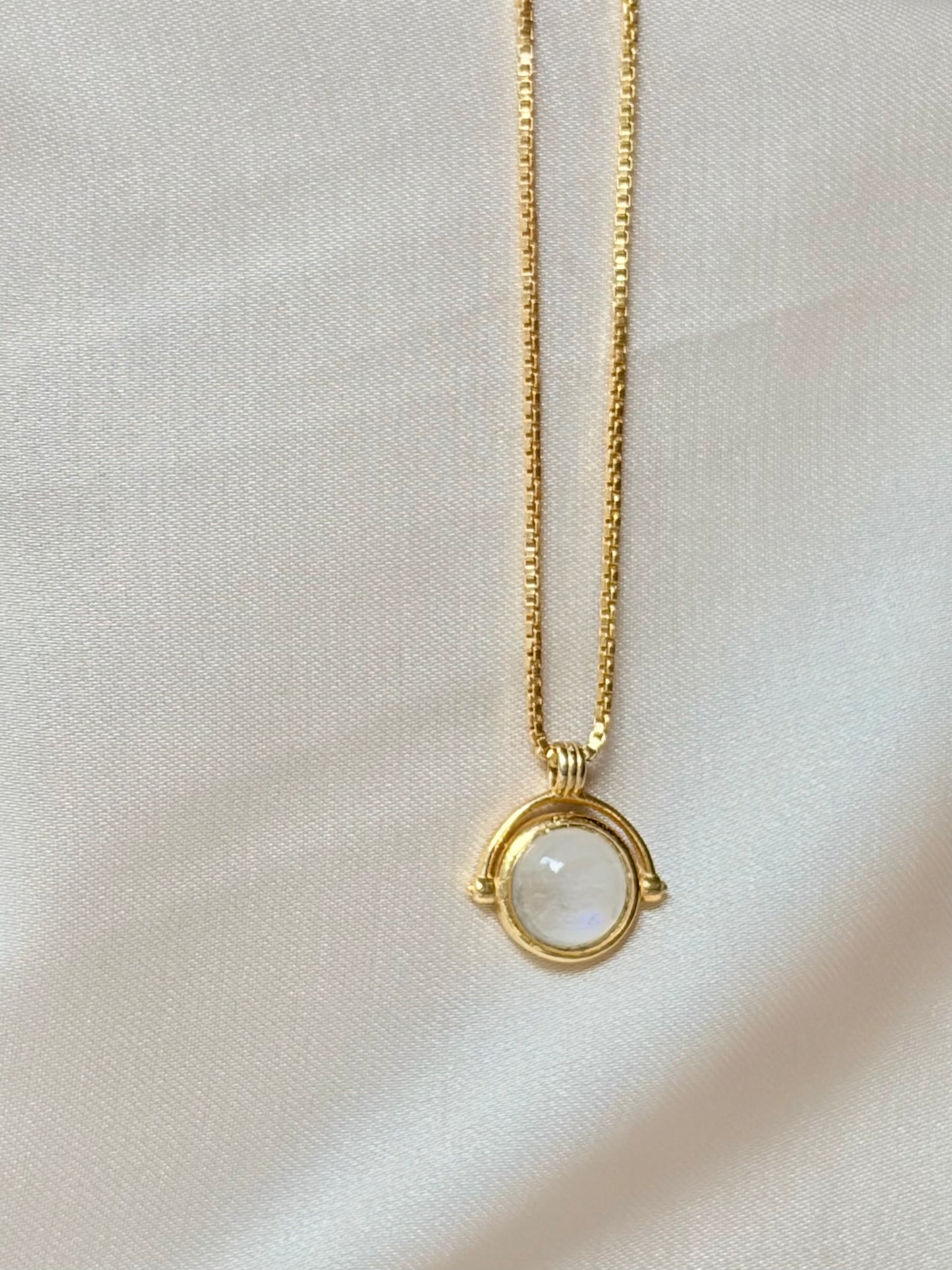 Moonstone Round Necklace Gold Plated Gemstone – House of Tarasya
