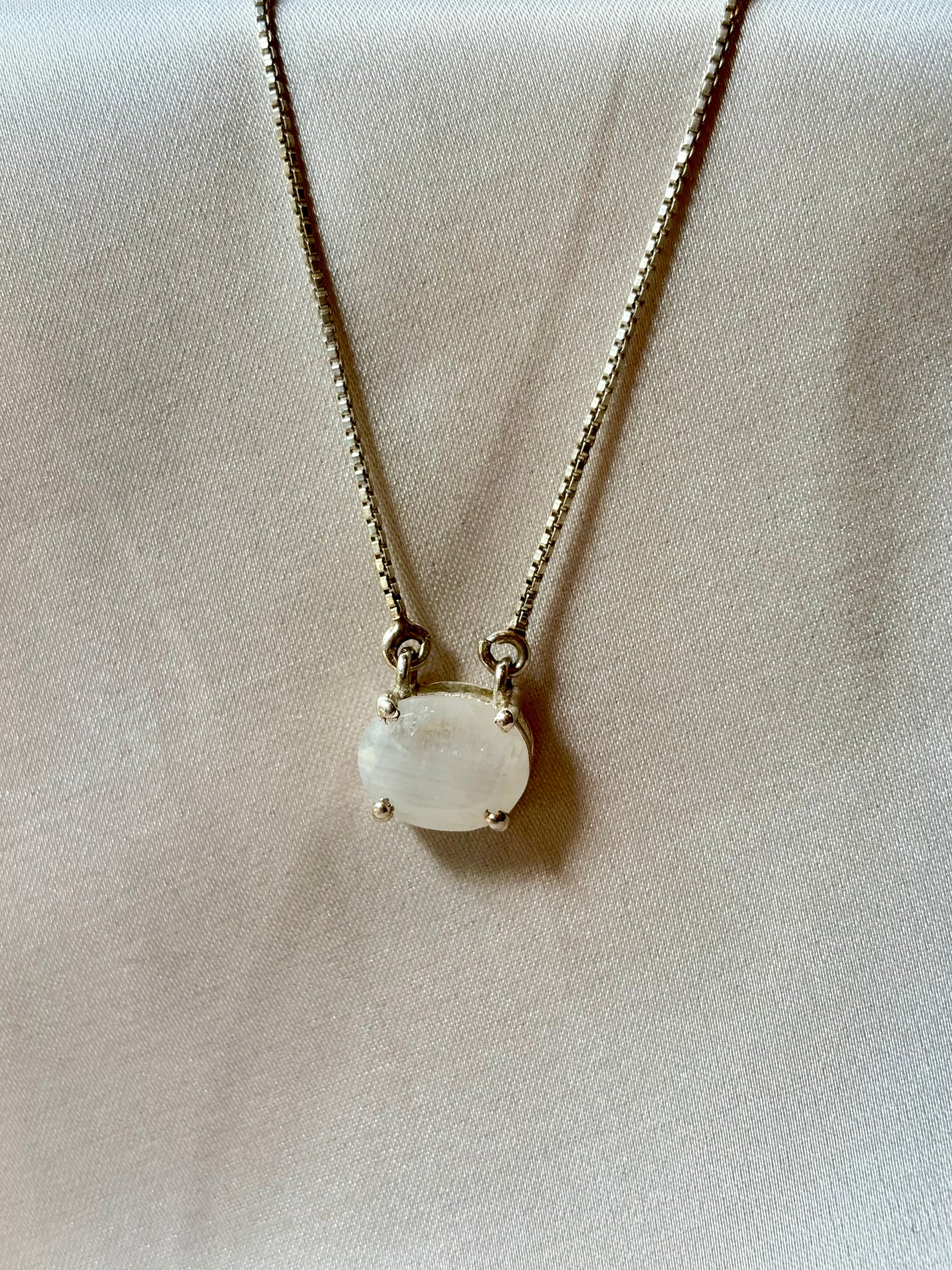 Moonstone Oval Necklace 925 Sterling Silver – House of Tarasya
