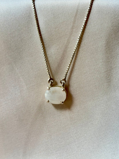 Moonstone Oval Necklace 925 Sterling Silver – House of Tarasya
