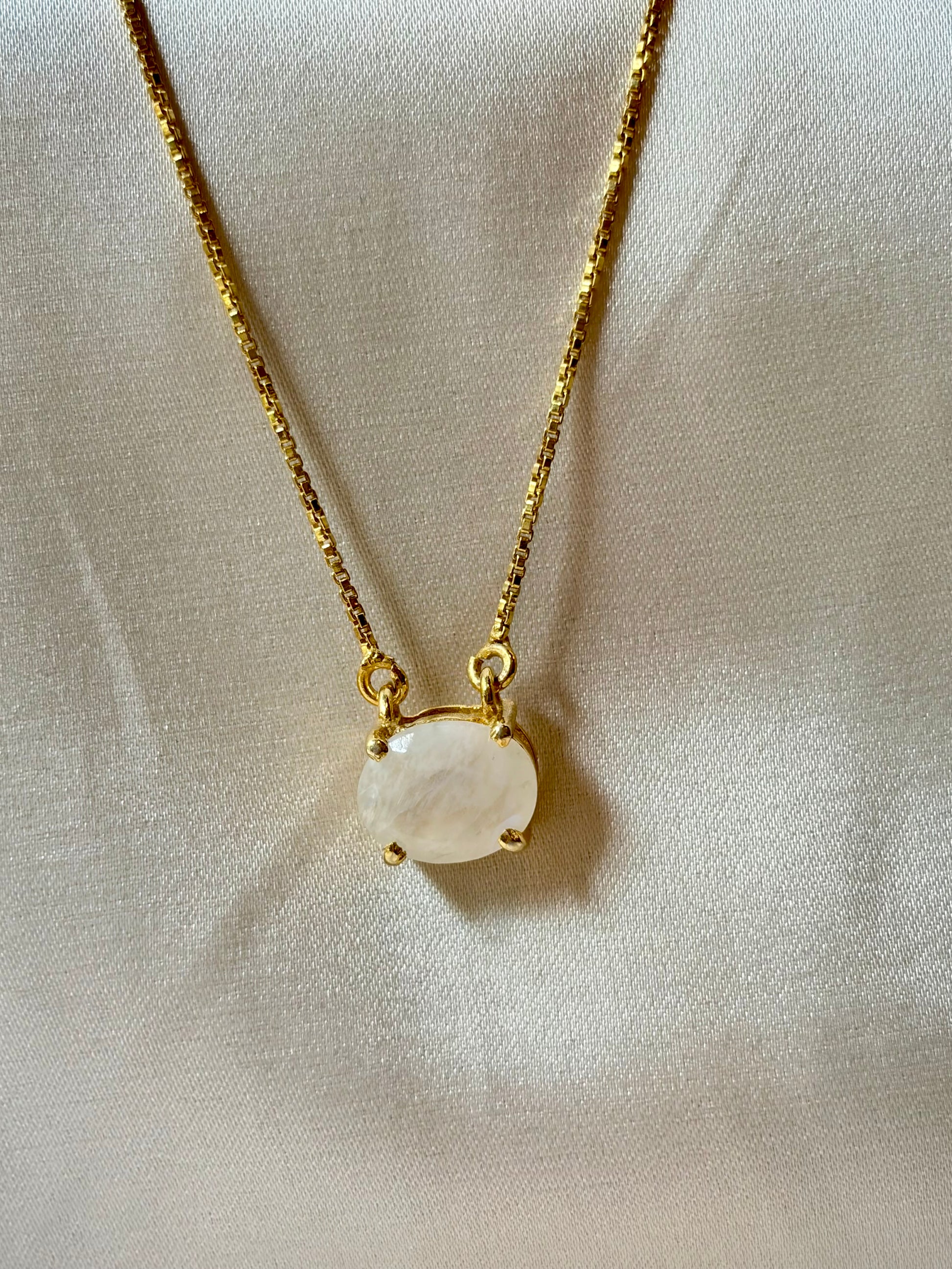 Moonstone Oval Pendant Gold Plated Necklace – House of Tarasya
