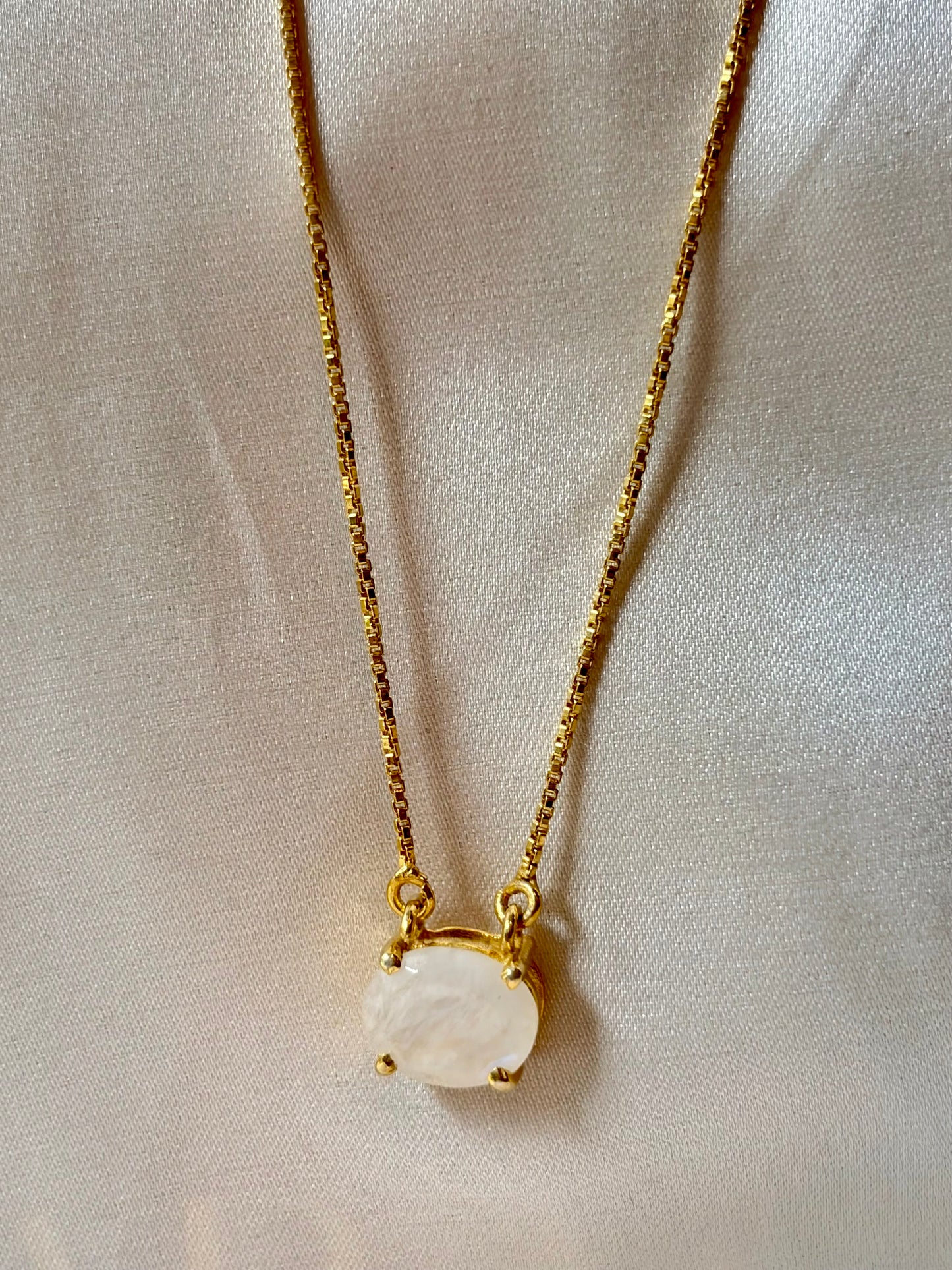 Moonstone Oval Pendant Gold Plated Necklace – House of Tarasya
