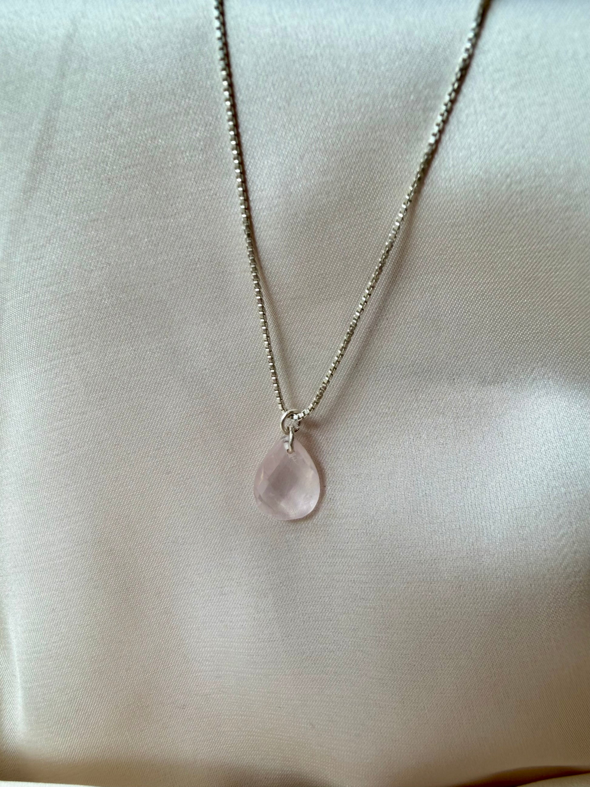 Rose Quartz Oval Necklace 925 Sterling Silver – House of Tarasya
